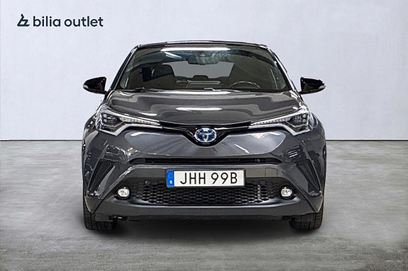 Toyota C-HR 3 of 26