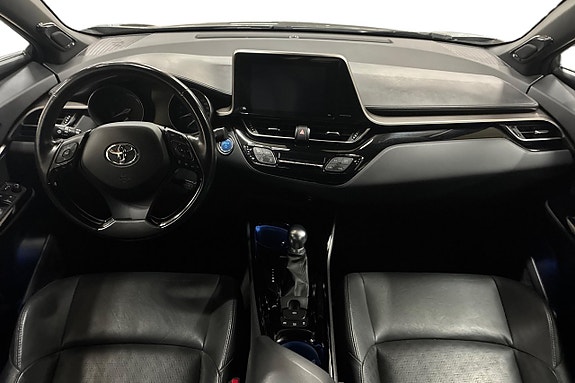 Toyota C-HR 12 of 26