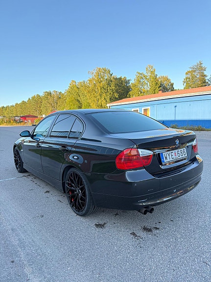 BMW 325i 2 of 20