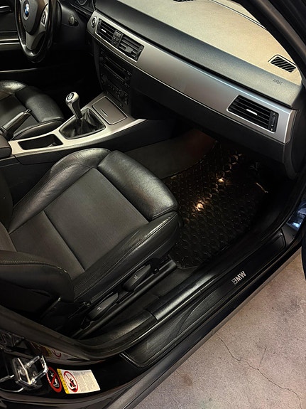 BMW 325i 9 of 20