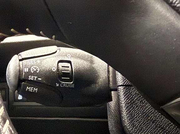 Peugeot 308 SW 17 of 28