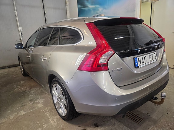 Volvo V60 8 of 17