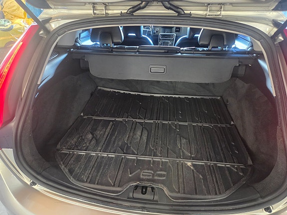 Volvo V60 17 of 17