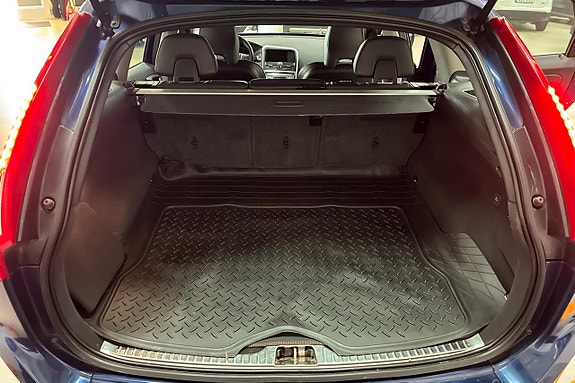 Volvo XC60 10 of 26