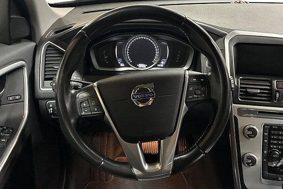 Volvo XC60 16 of 26