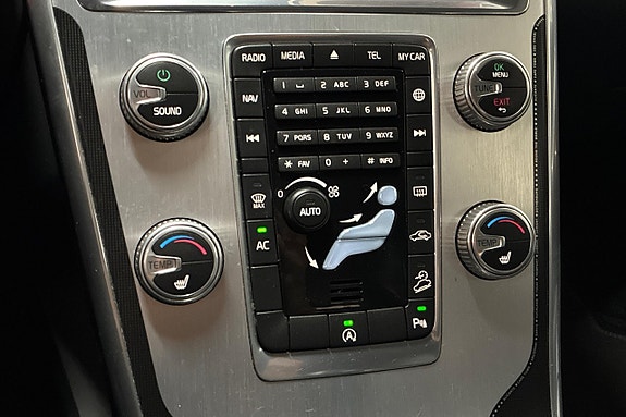 Volvo XC60 22 of 26