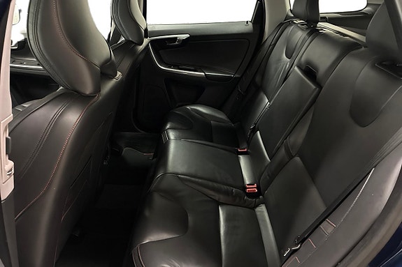 Volvo XC60 14 of 26