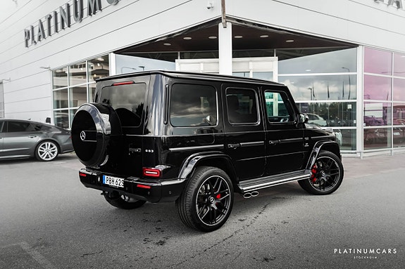 Mercedes-Benz G63 2 of 22