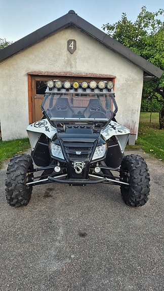 Arctic-cat Wildcat 1000cc 2 of 5