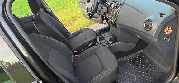 Dacia Sandero 13 of 17