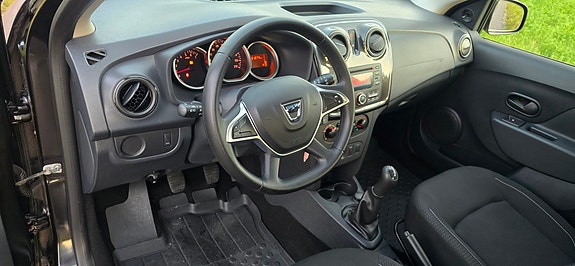 Dacia Sandero 11 of 17