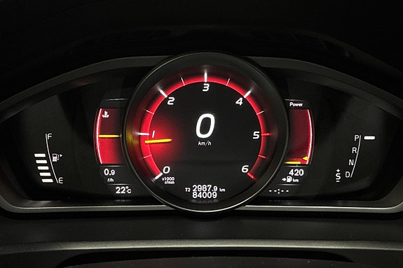 Volvo V40 Cross Country 17 of 22