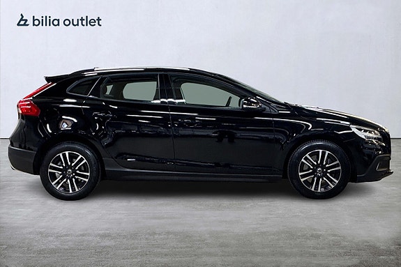 Volvo V40 Cross Country 5 of 22