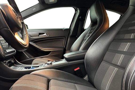 Mercedes-Benz A180 13 of 19