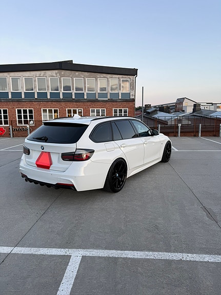 BMW 318d 3 of 7
