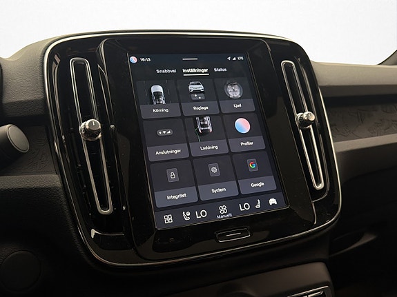 Volvo C40 27 of 30