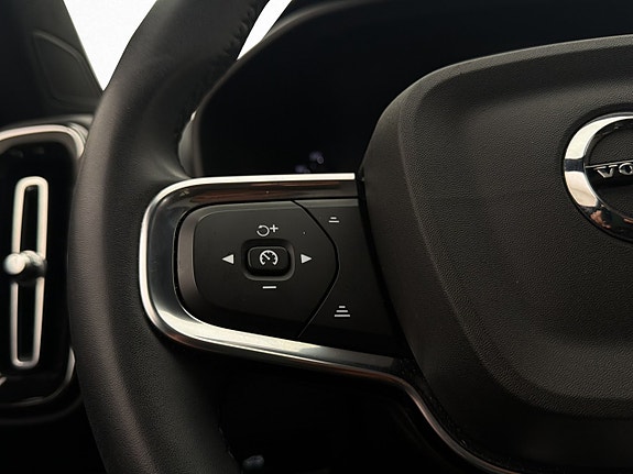 Volvo C40 18 of 30