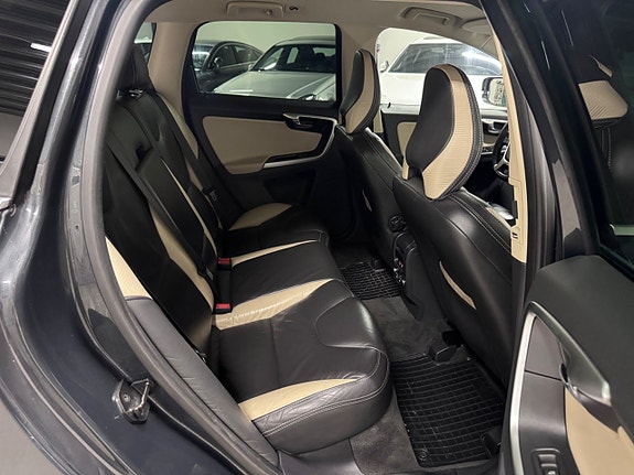 Volvo XC60 21 of 23