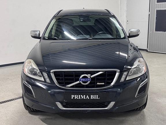 Volvo XC60 2 of 23