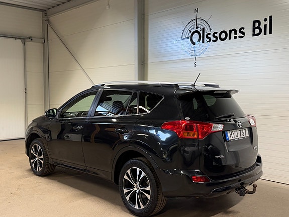 Toyota RAV4 4 of 20