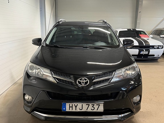 Toyota RAV4 9 of 20