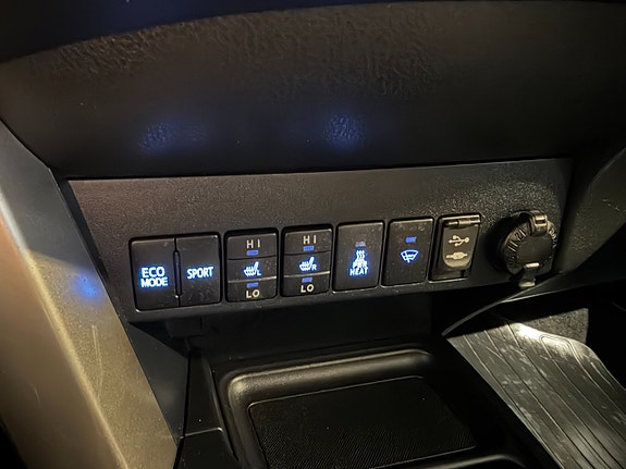 Toyota RAV4 20 of 20