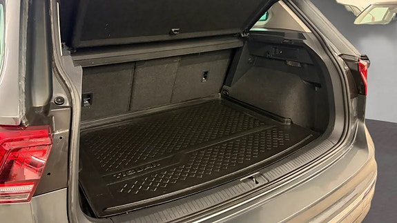Volkswagen Tiguan 8 of 21