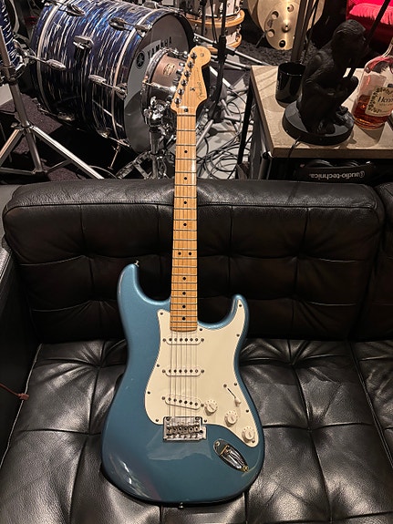 Fender Player Stratocaster (Mexiko, 2021) – Blå metallic