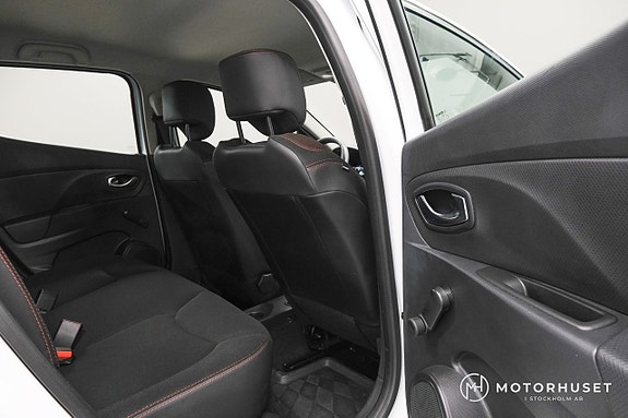 Renault Clio 11 of 15