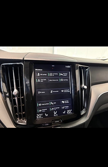 Volvo XC60 15 of 20