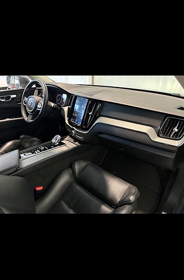 Volvo XC60 10 of 20