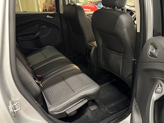 Ford Kuga 17 of 22