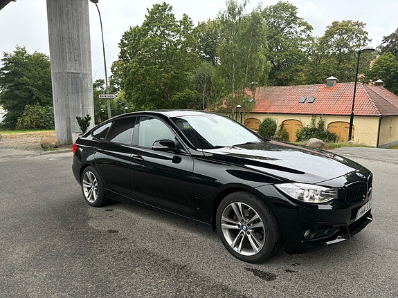 BMW 320d 3 of 11