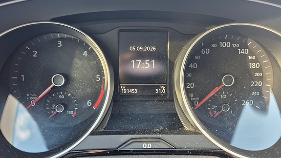 Volkswagen Passat Alltrack 5 of 7
