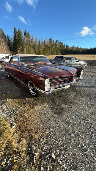 Pontiac Bonneville 6 of 8