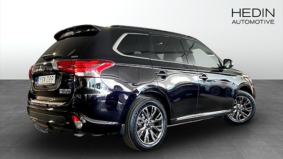 Mitsubishi Outlander 2 of 11