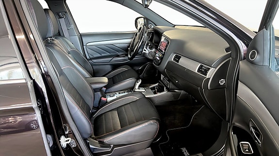 Mitsubishi Outlander 3 of 11