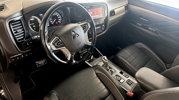 Mitsubishi Outlander 4 of 11