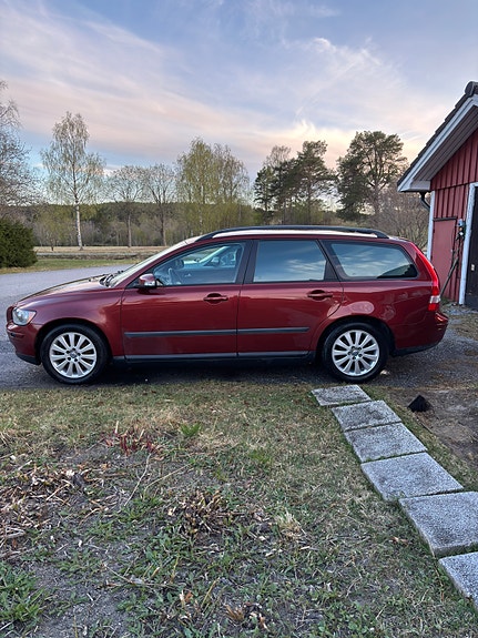 Volvo V50 3 of 6