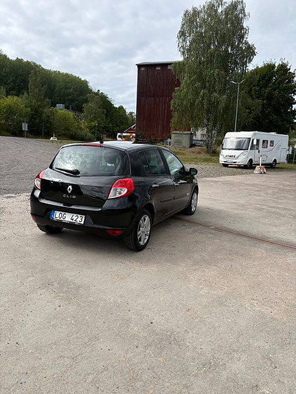 Renault Clio 3 of 9