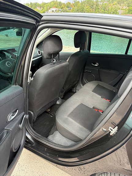 Renault Clio 7 of 9