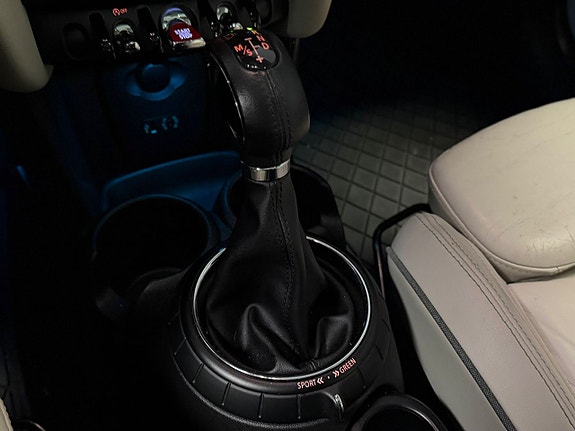 MINI Cooper 20 of 22