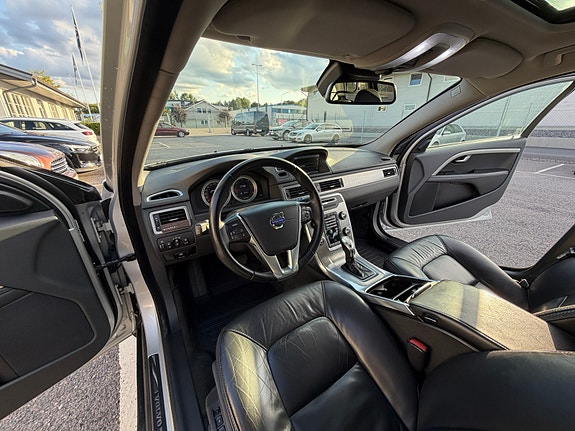 Volvo XC70 9 of 11