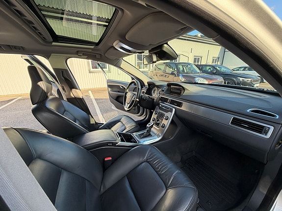 Volvo XC70 7 of 11