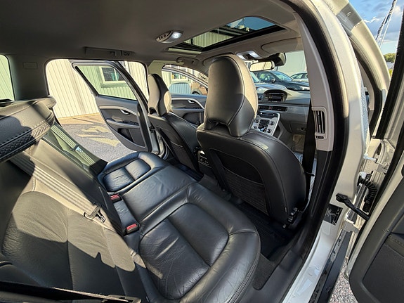 Volvo XC70 8 of 11