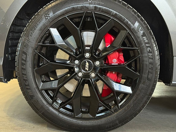 Land Rover Range Rover Sport 9 of 20
