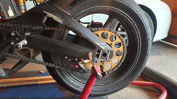 Yamaha R6 *kraschad* 2 of 4