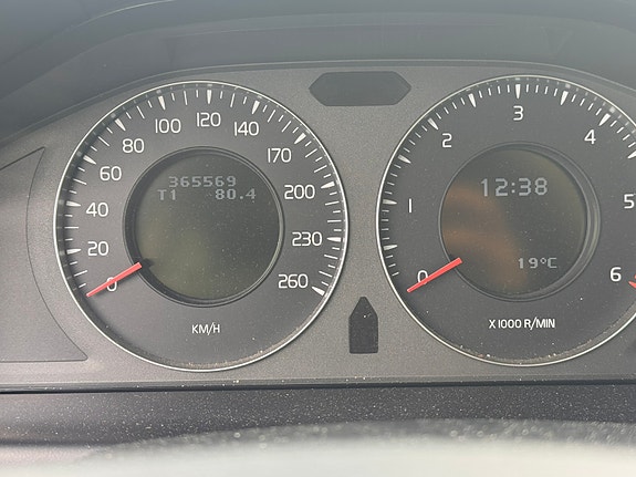 Volvo V70 6 of 10