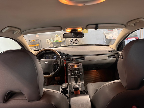 Volvo V70 7 of 10