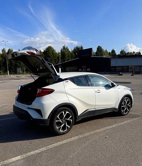 Toyota C-HR 6 of 6